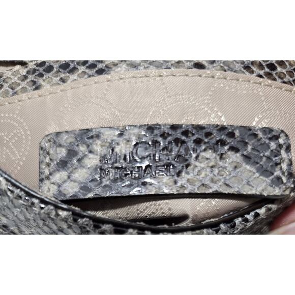 Michael Kors Charlton Crossbody Snakeskin Leather Buckle Adjustable Strap Small - Picture 11 of 13